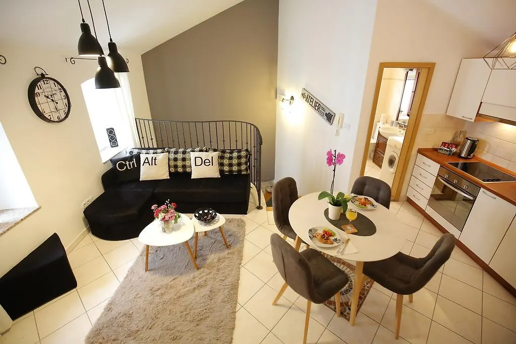 Stomorica Apartments location