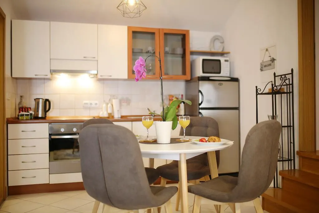 Stomorica Apartments Zadar