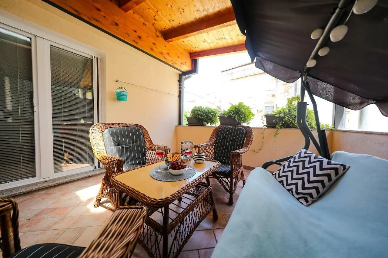 Stomorica Apartments Zadar 0*,